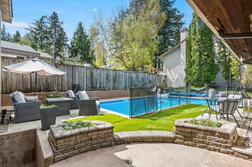 11390 Northview Crescent, Delta, BC - Outdoor With In Ground Pool With Backyard