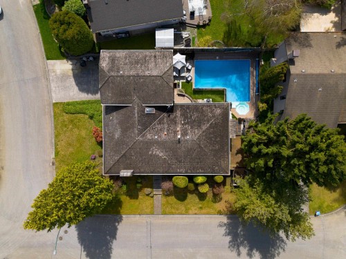 11390 Northview Crescent, Delta, BC - Outdoor With In Ground Pool
