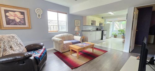 14919 Spenser Drive, Surrey, BC - Indoor Photo Showing Living Room