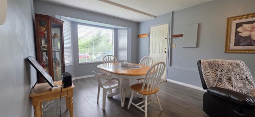 14919 Spenser Drive, Surrey, BC - Indoor Photo Showing Dining Room