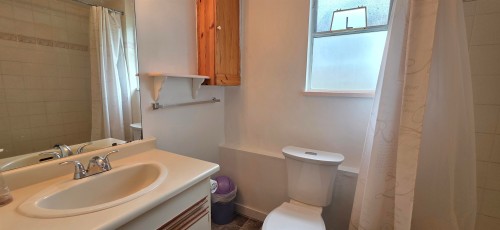 14919 Spenser Drive, Surrey, BC - Indoor Photo Showing Bathroom