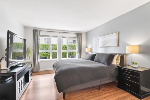 109-17727 58 Avenue, Surrey, BC - Indoor Photo Showing Bedroom