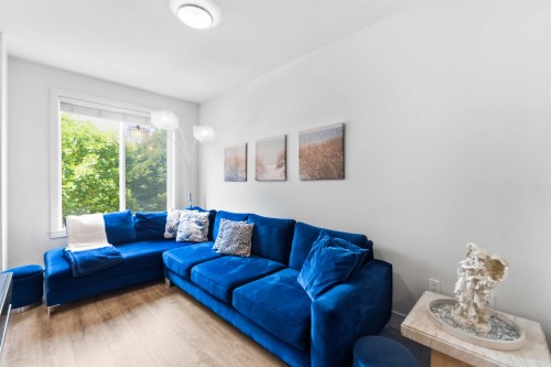 67-9718 161A Street, Surrey, BC - Indoor Photo Showing Living Room