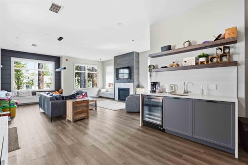 67-9718 161A Street, Surrey, BC - Indoor