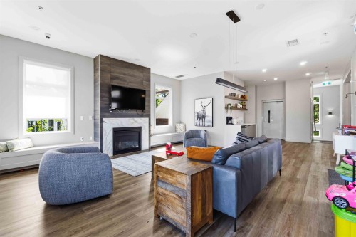 67-9718 161A Street, Surrey, BC - Indoor Photo Showing Living Room With Fireplace