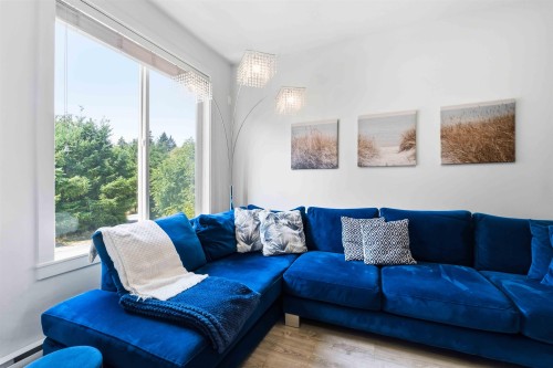 67-9718 161A Street, Surrey, BC - Indoor Photo Showing Living Room