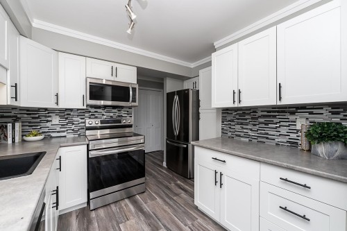 817-31955 Old Yale Road  Abbotsford, BC V2T 4N1