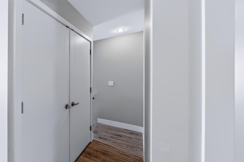 2-1938 North Parallel Road, Abbotsford, BC - Indoor Photo Showing Other Room