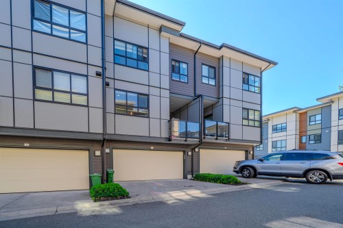 2-1938 North Parallel Road, Abbotsford, BC - Outdoor