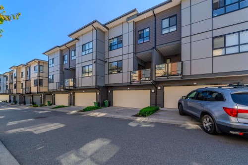 2-1938 North Parallel Road, Abbotsford, BC - Outdoor