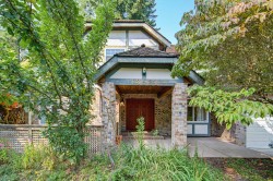 13521 19 Avenue Surrey, BC V4A 6B3