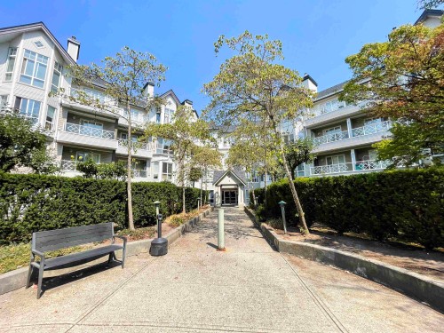 102-9979 140 Street  Surrey, BC V3T 5W2