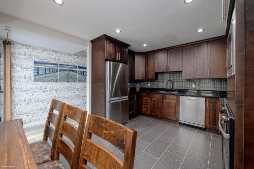 11970 Staples Crescent, Delta, BC - Indoor Photo Showing Kitchen