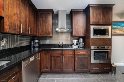 11970 Staples Crescent, Delta, BC - Indoor Photo Showing Kitchen
