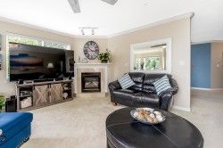 201-14934 Thrift Avenue  White Rock, BC V4B 2J9