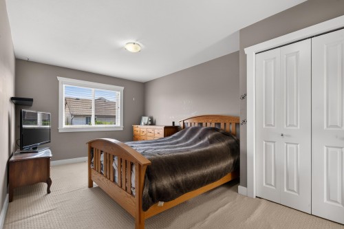 19160 69 Avenue, Surrey, BC - Indoor Photo Showing Bedroom