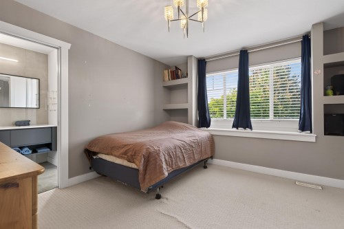 19160 69 Avenue, Surrey, BC - Indoor Photo Showing Bedroom