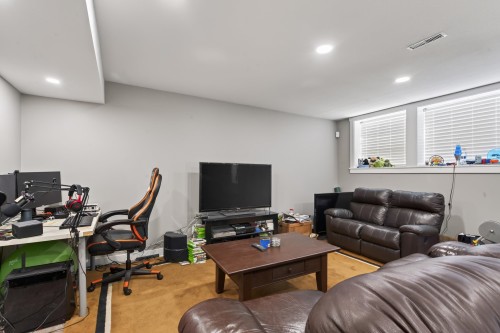 19160 69 Avenue, Surrey, BC - Indoor