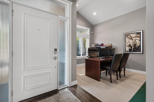 19160 69 Avenue, Surrey, BC - Indoor Photo Showing Office