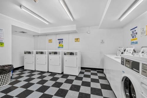 101-10560 154 Street, Surrey, BC - Indoor Photo Showing Laundry Room
