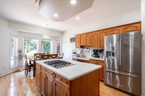 5758 Kettle Crescent W, Surrey, BC - Indoor Photo Showing Kitchen