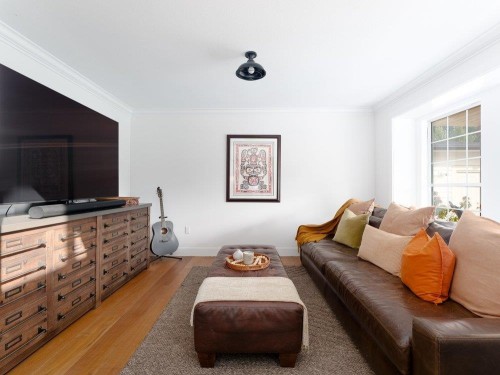23873 12 Avenue, Langley, BC - Indoor Photo Showing Living Room