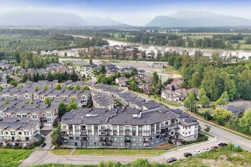 214-9983 Barnston Drive E, Surrey, BC - Outdoor With View
