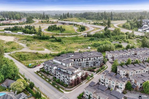 214-9983 Barnston Drive E, Surrey, BC - Outdoor With View