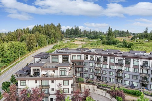 214-9983 Barnston Drive E, Surrey, BC - Outdoor