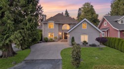13473 14 Avenue  Surrey, BC V4A 1G8