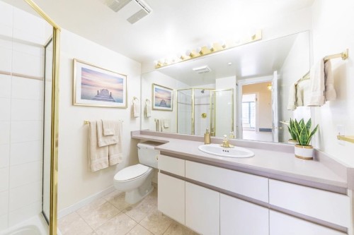 1608-13383 108 Avenue, Surrey, BC - Indoor Photo Showing Bathroom