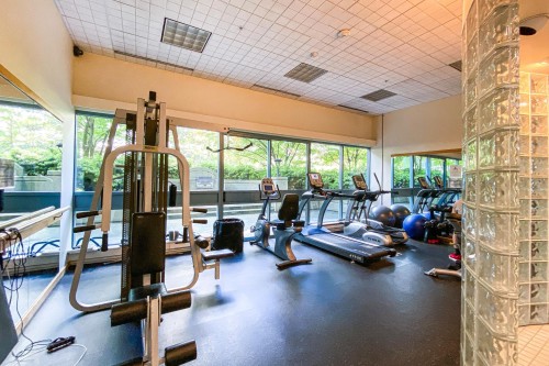 1608-13383 108 Avenue, Surrey, BC - Indoor Photo Showing Gym Room