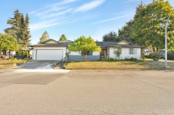 20050 50a Avenue Langley, BC V3A 7H9
