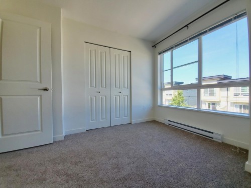 61-19477 72A Avenue, Surrey, BC - Indoor Photo Showing Other Room