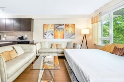 310-13740 75a Avenue Surrey, BC V3W 0E8