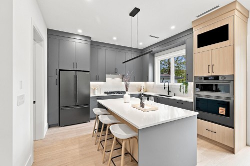 11250 78A Avenue, Delta, BC - Indoor Photo Showing Kitchen With Upgraded Kitchen