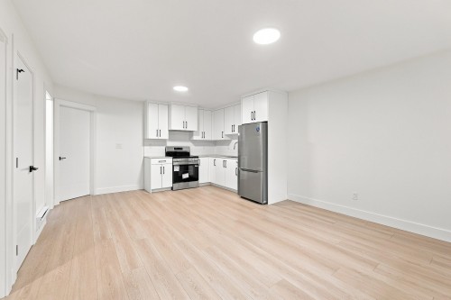 11252 78A Avenue, Delta, BC - Indoor Photo Showing Kitchen