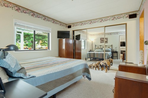 256-27111 0 Avenue, Langley, BC - Indoor Photo Showing Bedroom