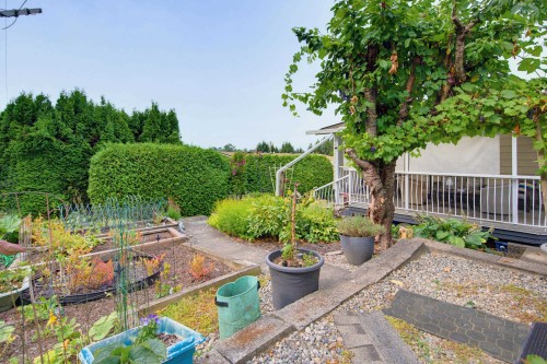 256-27111 0 Avenue, Langley, BC - Outdoor With Deck Patio Veranda