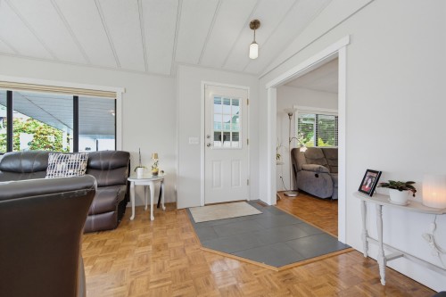 256-27111 0 Avenue, Langley, BC - Indoor