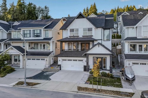 31559 Mccreath Place, Mission, BC - Outdoor With Facade