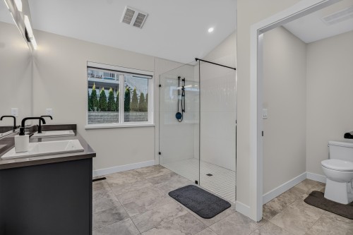 31559 Mccreath Place, Mission, BC - Indoor Photo Showing Bathroom