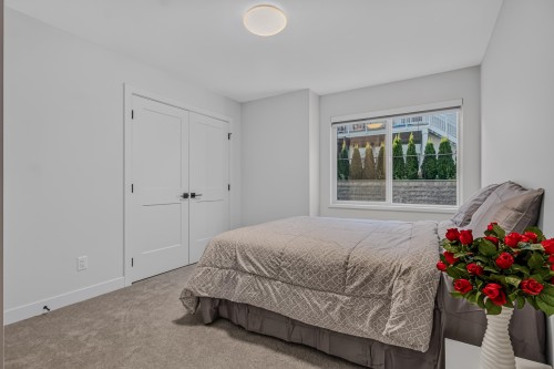 31559 Mccreath Place, Mission, BC - Indoor Photo Showing Bedroom