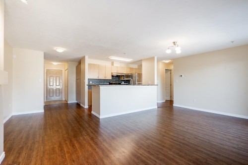 401-15220 Guildford Drive  Surrey, BC V3R 0Y6