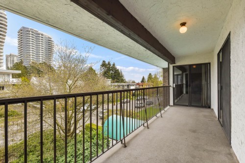 305-1521 Blackwood Street  White Rock, BC V4B 3V6
