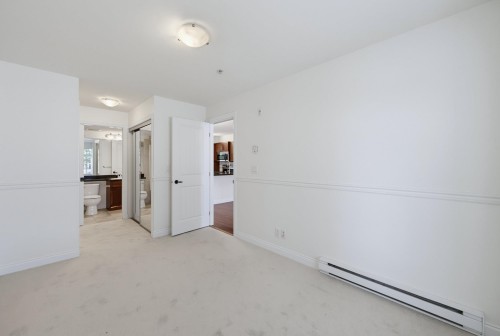 273-20170 Fraser Highway, Langley, BC - Indoor Photo Showing Other Room