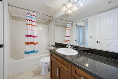 273-20170 Fraser Highway, Langley, BC - Indoor Photo Showing Bathroom