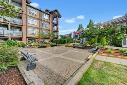273-20170 Fraser Highway, Langley, BC - Outdoor