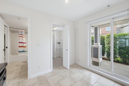 273-20170 Fraser Highway, Langley, BC - Indoor Photo Showing Other Room
