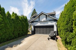 9477 209 Street Langley, BC V1M 2H1
